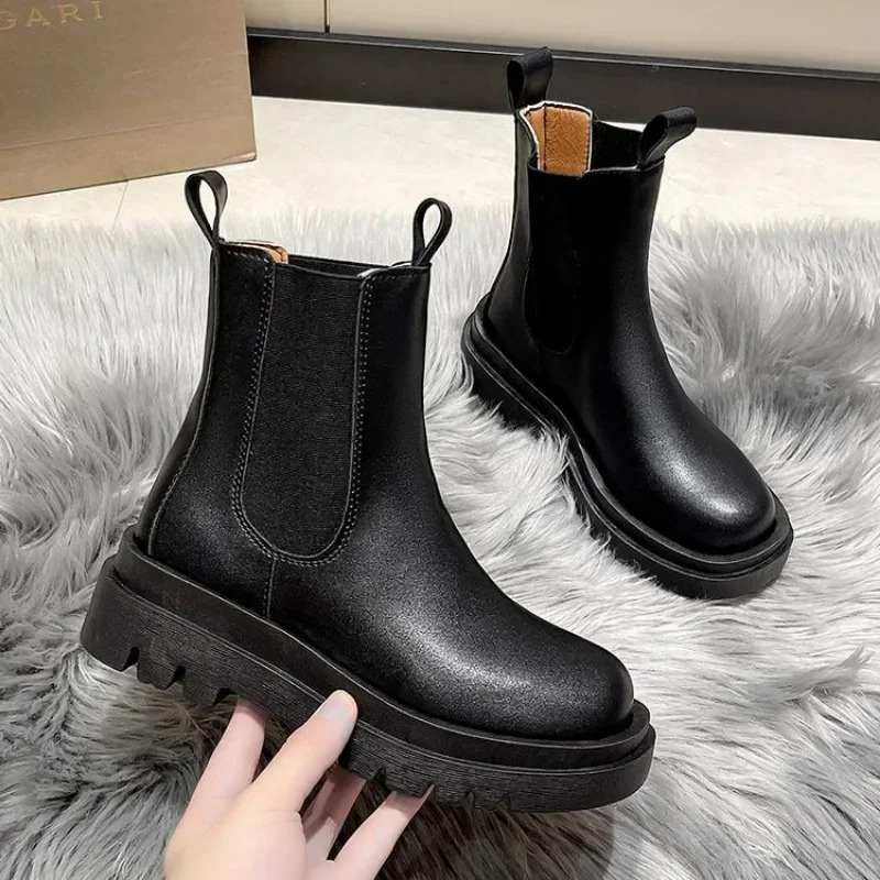 Jenny | Black Leather Boots