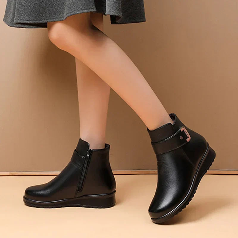 Liora | Elegant Cosy Leather Boots