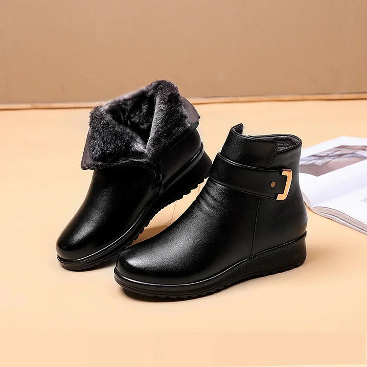 Liora | Elegant Cosy Leather Boots